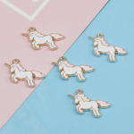 10 tk Unicorn Charm sulamist emailitud ripats k&auml;ev&otilde;ru kaelakee ehete jaoks, meisterdades k&otilde;rvar&otilde;ngaid.