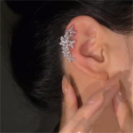 Tsirkoonist liblikas p&auml;kapikuk&otilde;rvar&otilde;ngas Elegantne mood naistele augustamiseta S&auml;delev tsirkoonkristallidest k&otilde;rvaklambrid Ehted Aksessuaarid Kingitused A1-Left Ear