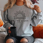 Ole kerge dressipluus kingitus kristlastele Mathew 5:14 Dressipluus Bible Verse Kampsun Naiste Pullover Religioosne kapuuts, Faith Top XL hall v&auml;rv