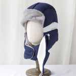 K&otilde;rvaklapiga k&uuml;bar Silinderm&uuml;ts Pommerm&uuml;ts Pallim&uuml;ts Mees Snow Peak Suur Suurus Kunstkarusnahast M&uuml;ts Talvem&uuml;ts V&auml;litingimustes K&uuml;lma Ilma M&uuml;ts Suusamask M&uuml;ts K&otilde;rvaklappidega 56-58cm