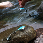 Kalap&uuml;&uuml;gi landid Minnow Spoon Mental Ideaalne Bass Forell Ahven Rotation Composite Sequins 3D Eye Likelife 1pcs sinine