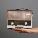 1pc Retro nostalgic mimic camera&radio&microwave oven design small wooden box with handle,decorative box suitable for jewelry&antique storage. A