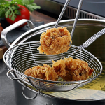 Suur k&ouml;&ouml;gi praes&otilde;el roostevabast terasest s&otilde;el, nuudlid, pelmeenid, s&uuml;gavpraadimise &otilde;li koorimislusikas, hot pot s&otilde;el