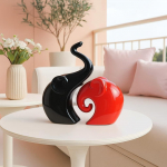 Kodusisustus Lucky Charm elevandipaar | Klaveriviimistlusega keraamilised figuurid- (2-osaline komplekt, punane ja must) Oneisze