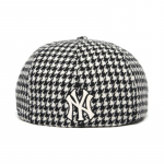 MLB New York Yankees Nailon, Pol&uuml;ester Baretid Unisex Must Valge Mood 3ACBN9416-50BKS F must valge v&auml;rv