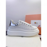 Ehtsast nahast kerged hingavad platvormiga k&otilde;rgendatud lihtsasti kantavad kingad naiste kevad uued vabaaja k&otilde;ikidele riietele sobivad valged tennised 38 must