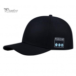 Nutikas valjuh&auml;&auml;ldi m&uuml;ts koos Bluetooth-&uuml;hilduva k&otilde;lariga juhtmevaba laetava v&auml;listingimustes kasutatava pesapallim&uuml;tsiga p&auml;ikesek&uuml;bar must