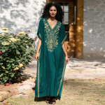 EDOLYNSA 2024. aasta seksikas V-kaelusega Batwing-varrukatega kuldne tikandiga pikk kleit naistele suvine l&otilde;dvestunud rannapeo ujumiskost&uuml;&uuml;m Q1642 One Size roheline