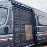 1 komplekt putukav&otilde;rk - S&auml;&auml;se-/k&auml;rbsev&otilde;rk Fiat Ducato / Peugeot Boxer / Citroen Relay 2006+ Siseaksessuaaridele