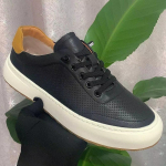 Briti stiilis ehtsast nahast meeste vabaaja mokassiinid kevad/s&uuml;gis &otilde;mblemisega pealepandavad kingad laisa pehme tallaga disainerkingad valge must 38 must