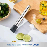 Rustikaalne terasest j&auml;&auml;purustaja ja tsitruseliste pressimispulk