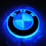 BAGJ1 Autokleebis 8,2CM 4D LED Embleem Logo Helendav Valgus Auto M&auml;rk BMW E46 E90 E60 F10 F11 F20 F30 F34 F01 G20 G21 G31 X1 X3 X5 X7 jaoks