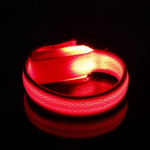 LED helendav k&auml;ev&otilde;ru tuli &ouml;&ouml;ohutuse hoiatus LED-v&auml;lklamp jooksmise lindi helendav M punane