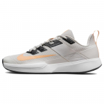 NikeCourt Vapor Lite Light Bone Peach Cream Meeste Tennised Hall Tume Suitsuhall Valge DC3432-002