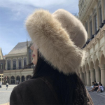 Y2k kohev kunstkarusnahast &auml;mbrim&uuml;ts Naiste j&auml;nesekarusnahk soe paks pl&uuml;&uuml;sist talvem&uuml;ts Daami luksuslik moepidu Panama kalamehe m&uuml;ts ONE SIZE valge