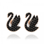 Swarovski 5684608 Luige Must P&auml;rliga K&otilde;rvar&otilde;ngad