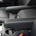 K&uuml;ljetugitooli k&auml;etoe nahast katte viimistlus Land Rover Discovery 3 4 2004-2016 jaoks Range Rover Sport 2005-13 jaoks Must-punane
