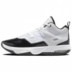 Jordan Stay Royale 3 meeste keskmise s&auml;&auml;rega retro korvpallijalatsid valge must FB1396-105 42.5