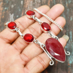 Imeilus Kashmiri punase rubiini v&auml;&auml;riskivi k&auml;sitsi valmistatud 925 sterling h&otilde;bedast ehtekaelakee 18 Inches punane