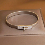 Klassikalised Crystal Letter geomeetrilised lahtised k&auml;ev&otilde;rud ja k&auml;ev&otilde;rud naistele Moebr&auml;ndi ehted Punk stiilis k&auml;ev&otilde;rud