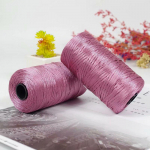 Suvine isetegemise heegeldamiskomplekt: J&auml;&auml;siidist l&otilde;ngast m&uuml;ts ja villased sussid