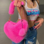 Naiste k&auml;ekotid Uued pl&uuml;&uuml;sist armastuse s&uuml;damekujulised uued moodsad &uuml;hev&auml;rvilised pehmed mugavad rahakotid ja k&auml;ekotid Naiste kotid 23x18cm punane