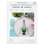 Kit de couture et de broderie French Kits - Cha&icirc;ne de C&oelig;urs - Niveau Moyen - 7 pi&egrave;ces