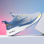 Meeste saapad Uued talvised sussid Soojad meeste kingad Veekindlad Libisemiskindlad Pl&uuml;&uuml;sist tossud Meeste tennised Saapad Meeste tossud Talv 45