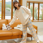 Prinditud pidžaamade kaheosaline komplekt &uuml;li&otilde;pilastele korea vaba vabaaja, &uuml;mara kaelusega pikkade varrukatega kevadine ja s&uuml;gisene Sweet Oversized Chic Trend M
