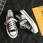 Uued Korea &uuml;hev&auml;rvilised madala s&auml;&auml;rega Korea vabaaja paksu tallaga l&otilde;uendikingad, k&otilde;ik sobivad muffiniteks. 35 beež