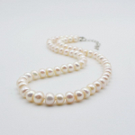 Naiste kaelakee naturaalsest mageveep&auml;rlist l&auml;bim&otilde;&otilde;duga 7-8mm lihtne kaelakee valge/roosa/lilla/p&auml;rlikella emadep&auml;evakingitus 40cm