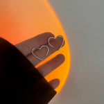 Love Stud K&otilde;rvar&otilde;ngad Naiste Ins K&uuml;lma Tuul Isiksus Ni&scaron;&scaron; Lihtne K&otilde;rvar&otilde;ngad Temperament k&otilde;rvar&otilde;ngad h&otilde;be