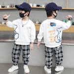 Poiste kevad- ja s&uuml;gispluus, laste kevadspordiriided, lahedad ja n&auml;gusad, uued ja moekad, praetud t&auml;navakevadised kaheosalised komplektid 120cm