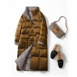 Kahepoolne keskmine pikk sulejope, s&uuml;gistalvine kilpkonnakaelus, valge rinnaga valge pardi sule, soojad parkid, must kuld hall, roheline S-5XL S kuld