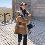 Naiste lambavillast ja seemisnahast &uuml;hendatud puuvillane mantel Uus paksendatud karusnahaga integreeritud puuvillajakk L