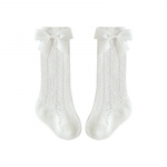 Suvised v&otilde;rksokid beebisokid armsad vibud p&otilde;lvek&otilde;rgused sokid vasts&uuml;ndinud t&uuml;drukule &uuml;hev&auml;rvilised &otilde;&otilde;nsad hingavad lastesukad valge