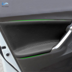 Autotarvikud Mikrokiudnahast siseukse k&auml;etugede paneeli katte kleebis trimm 4tk must Toyota Verso 2009 - 2014 jaoks