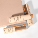 RoyueS - T&auml;iuslik matt meigipulk - 5 tooni 01# Cream - 9.5g beige