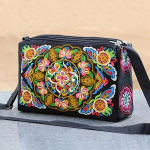 Yogodlnsi &otilde;lakott Yunnani etnilise stiiliga tikitud kott Crossbody kott Naiste kott suurendatud kolme lukuga riidest kott Suure mahutavusega kandikott 27x9x18cm must