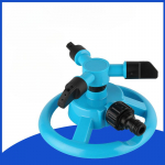 Sprinkleri otsik 360 kraadi automaatne p&ouml;&ouml;rlev veepihustus Aia muru automaatne vihmutus Aia kastmise kastmistarbed sinine