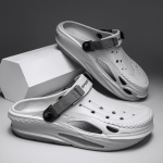 Suvised vabaaja sandaalid jalatsid Meeste universaalsed kulumiskindlad kingad Moodsad sandaalid meeste kingad Meeste rannasandaalid Baotou sandaalid &otilde;&otilde;nsad hingavad v&otilde;rkkingad 40 hall