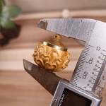 1 tk K&auml;sitsi nikerdatud sandlipuust &otilde;&otilde;nes aroomipesa ripats, DIY l&otilde;hnahelme konteiner, kaasaskantav l&otilde;hnidifuuser, puidust k&auml;sit&ouml;&ouml;ornament D