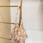 Naiste velvetist kandekott Juhuslik tr&uuml;kitud &otilde;lakott Moodne &uuml;lemise k&auml;epidemega kott Kerge k&auml;ekott Korduvkasutatav toidukott 43x36cm must