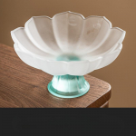 V&auml;rviline glasuur K&otilde;rge jalaga Lotose puuviljavaagen elutuba ja teetuba suupistete v&auml;ljapanekutaldrik K&otilde;rge v&auml;limusega roosa p&auml;hkli tee suupistetaldrik