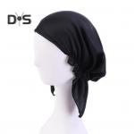 Naiste peal&otilde;ime &uuml;hev&auml;rviline elastne riba libisemisvastane satiinist &ouml;&ouml;m&uuml;ts hingav &uuml;he suurusega peakaitse keemiaravi patsientidele m&uuml;ts peakatted veinipunane v&auml;rv