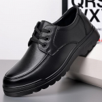 Moodsad meeste klassikalised nahast kingad Kevad S&uuml;gis Mugavad platvormiga vabaajajalatsid Briti &auml;ribr&auml;ndi meeste luksuslikud pidulikud kingad Zapatos 38 must