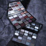 Kaxier - 25-v&auml;rviline gooti silmav&auml;rvipalett - 2 t&uuml;&uuml;pi 101# Crimson Sea - 37g