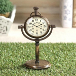 Victoria lauakell, lauakell koos riiulikellaga, messingist valmistatud antiikm&ouml;&ouml;bli stiilis magamistuppa