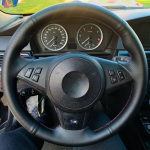 Auto rooli kate BMW E60 E63 E64 M5 2005 2007 2008 M6 2007 Mikrokiudnahast punutis roolile Gray Rhread