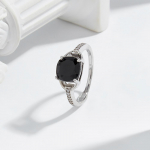 Vapustav h&otilde;bedane s&otilde;rmus naistele, naturaalne suur must spinellpadi, 8 mm augustikuu s&uuml;nnikivist klassikaline ehe, pulmakohtingu kingitus US RING SIZE:7# must